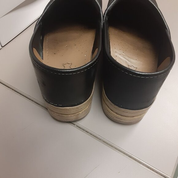 Dansko clogs - Picture 3 of 5